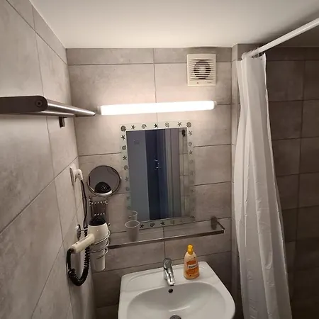 Gyulai-fuerdo-apartman Ii. Дьюла
