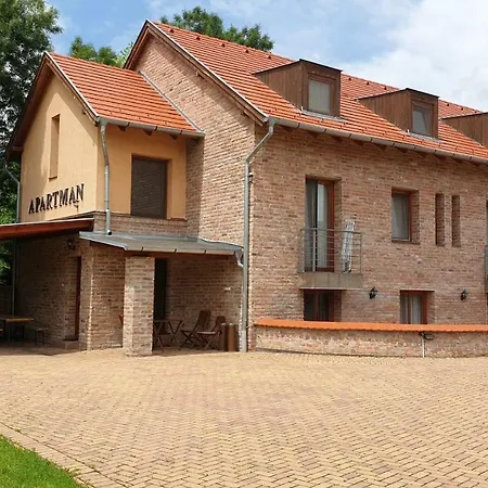 Gyulai-fuerdo-apartman Ii. Апартаменты *