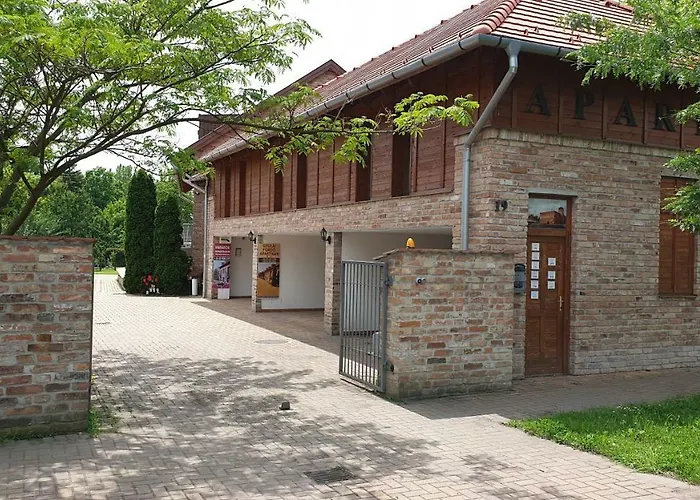 Gyulai-fürdő-apartman Ii. Gyula